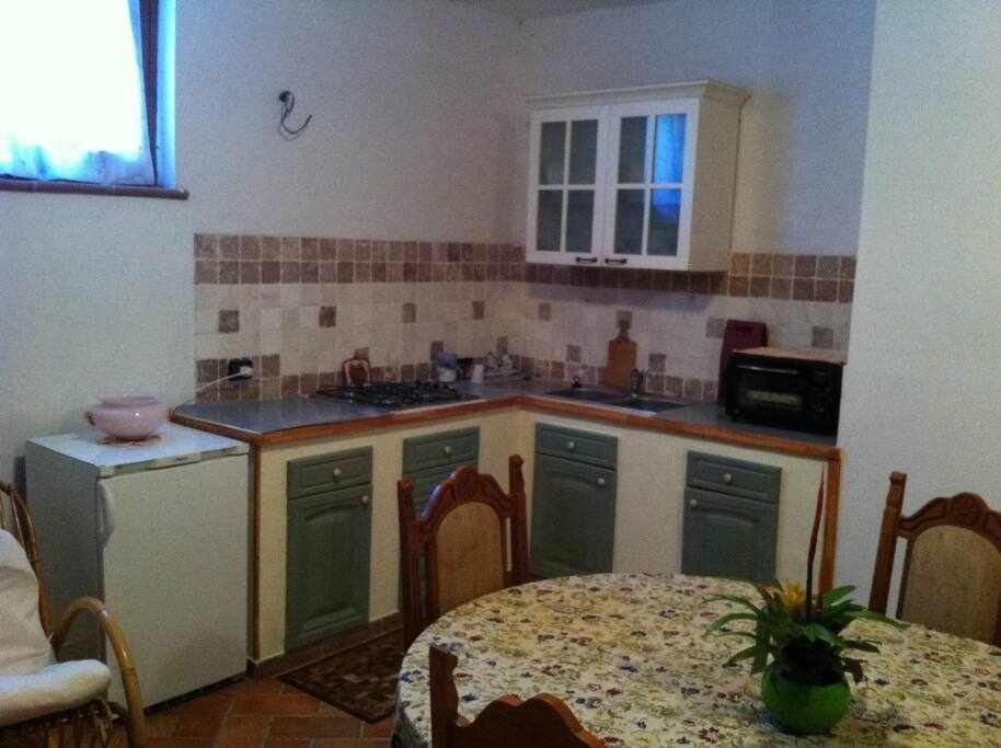 Ospitaci Appartamenti Di Campagna Le Rancole Valtopina Екстериор снимка